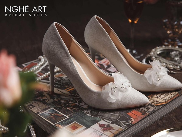 Mẫu giày cưới mới nhất của Nghé Art tháng 5 năm nay