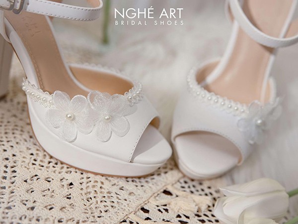 Đẹp Lịch Lãm Trong Ngày Hạnh Phúc - Top Các Mẫu Giày Cưới Nàng Thơ Ấn Tượng