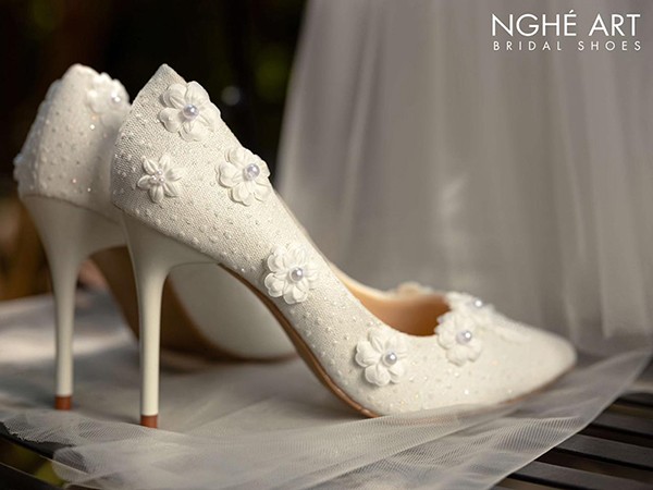 Kinh Nghiệm Chọn Giày Cưới – Những Điều Nhỏ Giúp Cô Dâu Tỏa Sáng