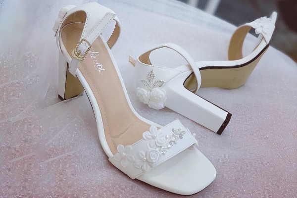 Giày cưới Nghé Art sandal hoa bưởi đính gót 258 - 9 phân