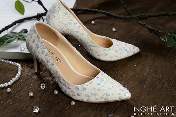 Giày cô dâu Nghé Art 369 - Trắng - 8 phân