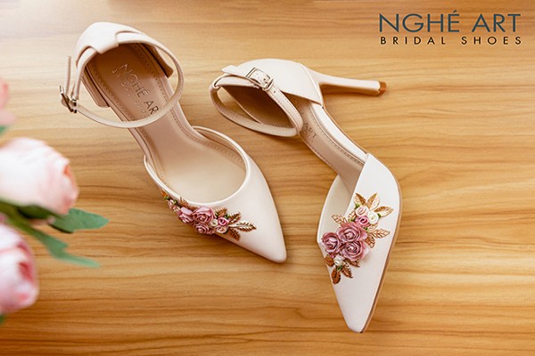 Giày cưới Nghé Art hồng cụm hoa hồng 272 - Hoa hồng -  9 phân