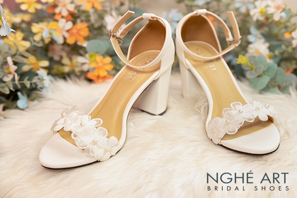 Giày cưới Nghé Art sandal gót vuông 424 - Trắng - 5 phân