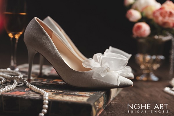 Giày cưới Nghé Art cao gót nơ 431 - Trắng - 10 phân