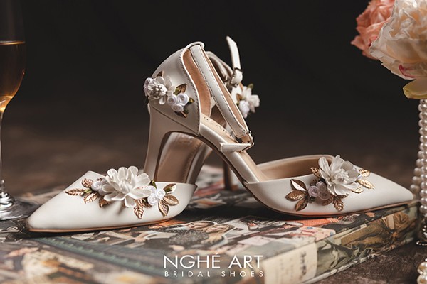 Giày cưới Nghé Art dãy hoa Vintage 421 - Trắng hoa trắng - 9 phân