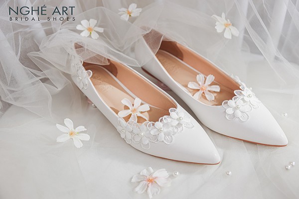 Giày cưới Nghé Art bệt búp bê hoa 422-194T - Trắng - 1 phân - Bệt