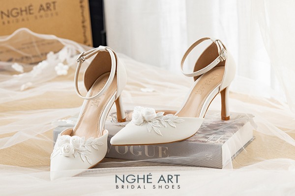 Giày cưới Nghé Art cụm hoa hồng 489-340T - Trắng - 9 phân