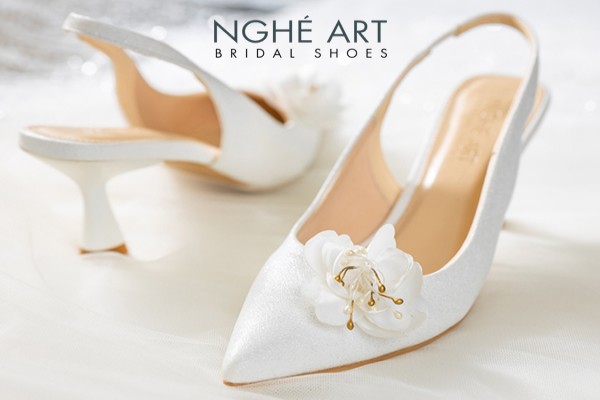 Giày cưới Nghé Art form slingback đính hoa 505 - Trắng - 7 phân